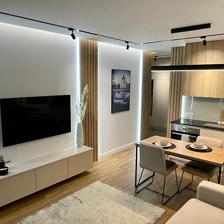 Luxury 2-Room Apartment In Praga-Polnoc Port Praski Varsó Kültér fotó