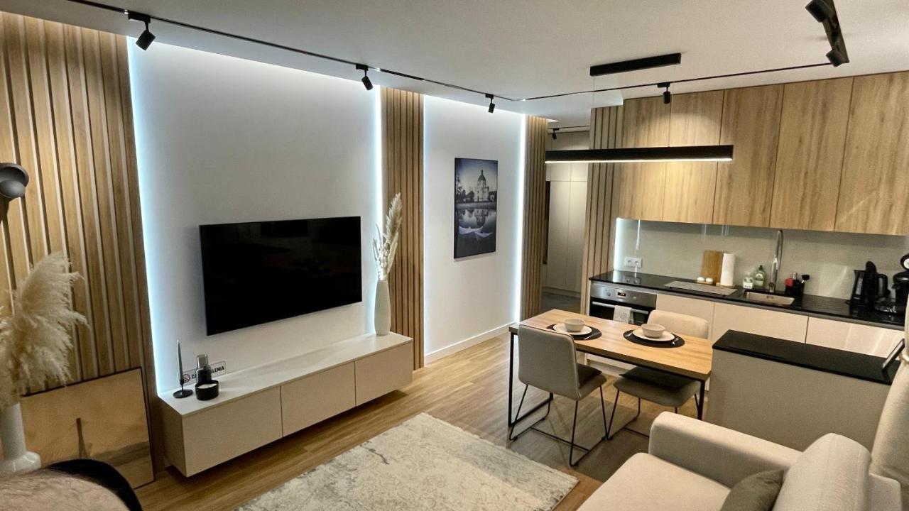Luxury 2-Room Apartment In Praga-Polnoc Port Praski Varsó Kültér fotó